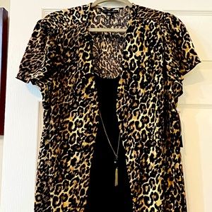 Sara Michelle 2X leopard/black top with necklace. NEW WITH TAGS.